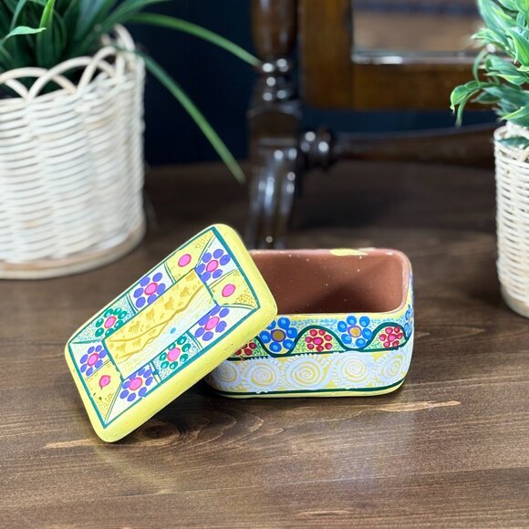 Vintage Terracotta Trinket Box Hand Painted Mexican Pottery Ceramic Keepsake Box - Picture 1 of 16